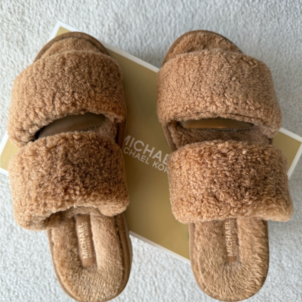 Michael Kors slippers